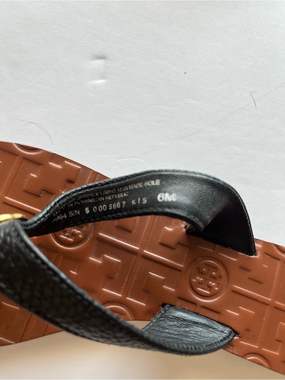 Tori Burch Thora Black Pebbled Leather Thong Sandals Size 6M - Picture 6 of 8